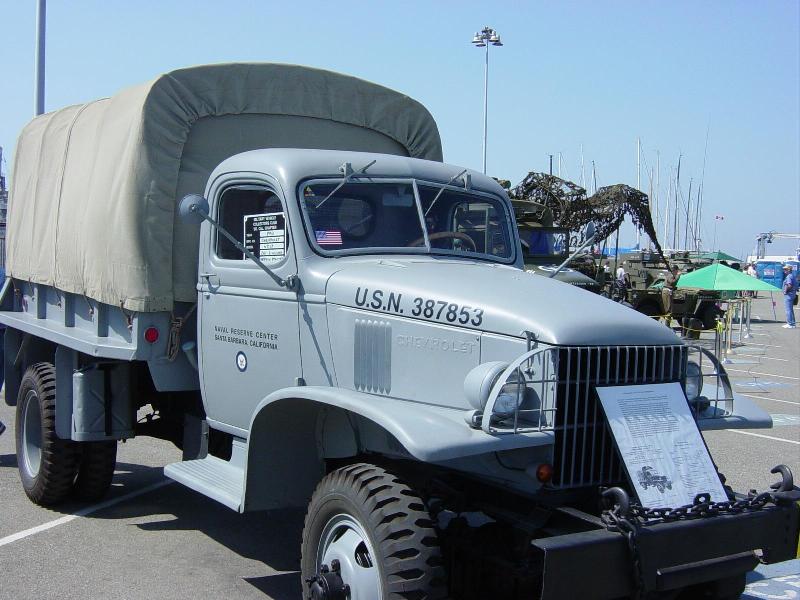 Military_Chevrolet_4x4_1.5_Ton_US_Navy_Cargo_Truck.jpg